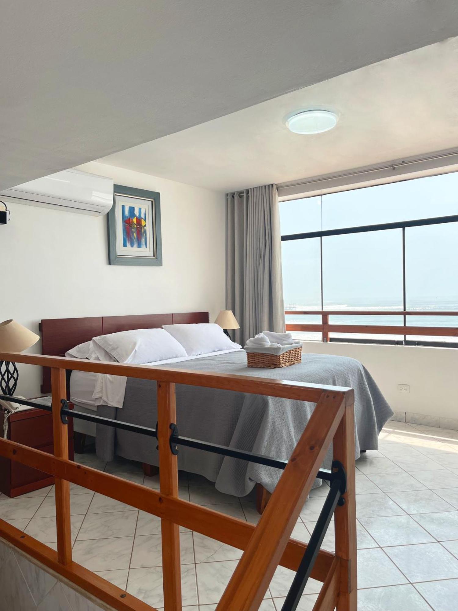 Los Esteros Hostal Huanchaco Bagian luar foto